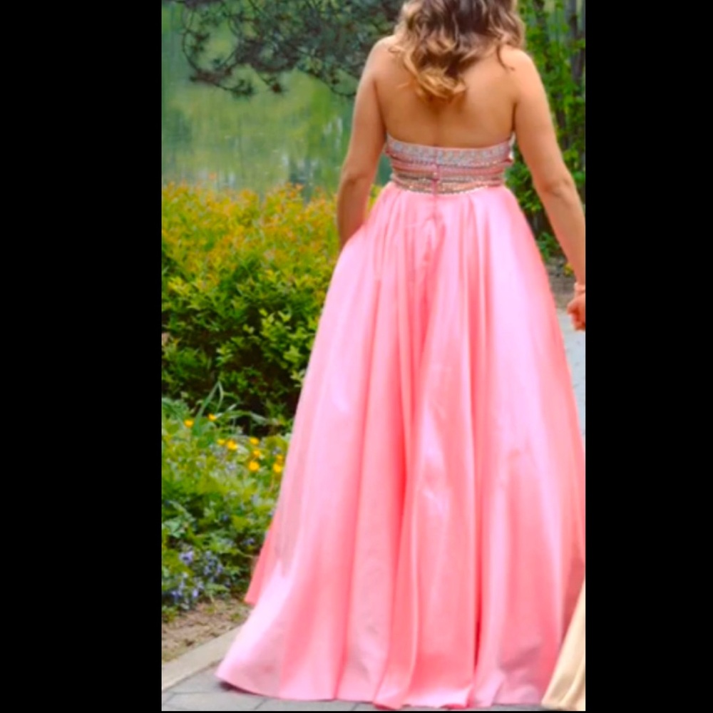 Sherri Hill Prom Dress - Picture 5 of 6